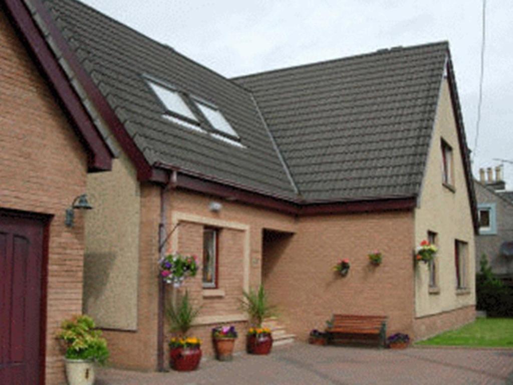 Coralinn Bed & Breakfast Stirling Exterior foto